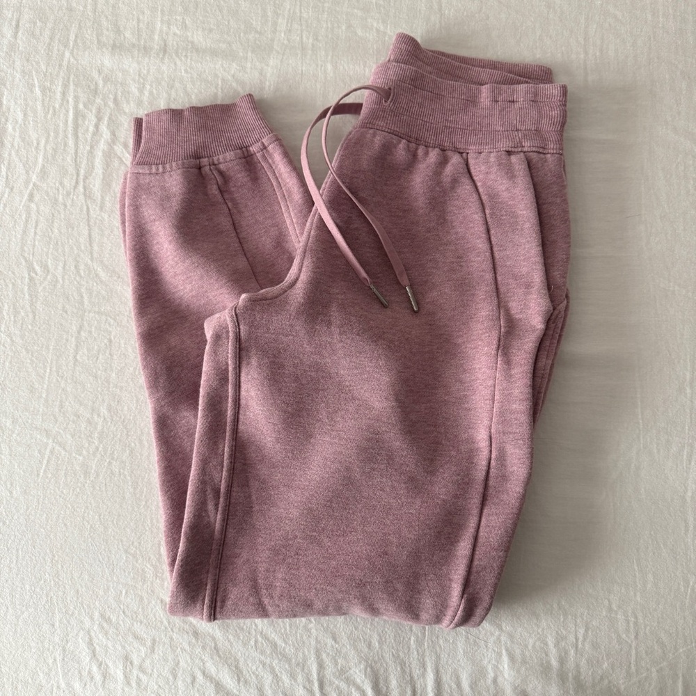 Lululemon Heather Pink Scuba Joggers - Size 4